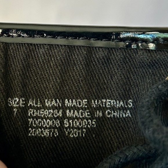 THE CHILDREN'S PLACE Black W/ Pink Roses Combat Boots  sz 7 Patent Zip & Lace Up - Picture 8 of 8